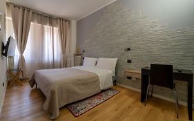 Aurelia Rooms
